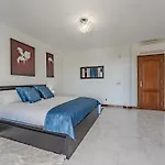 Juliet Villa *